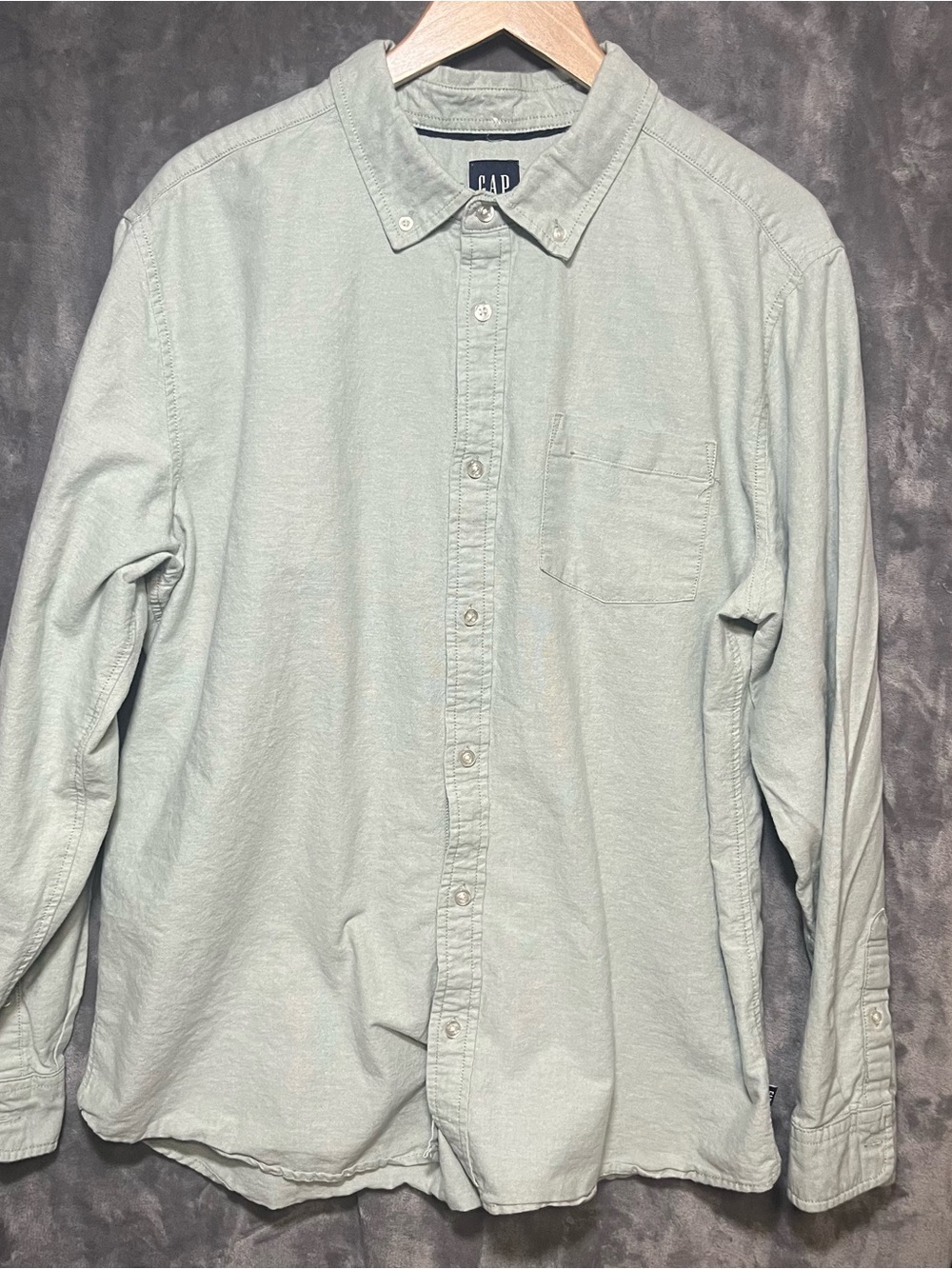 GAP Men's Light Sage Button-Down Long Sleeve Shirt